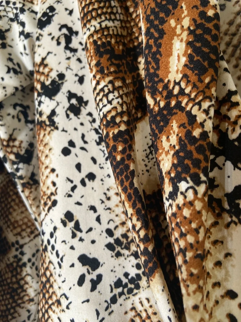 Chocolate U.S.A~Bold~Plunging~V-Neck~ Snakeskin Print~Wrap Style~Bodysuit~Size L